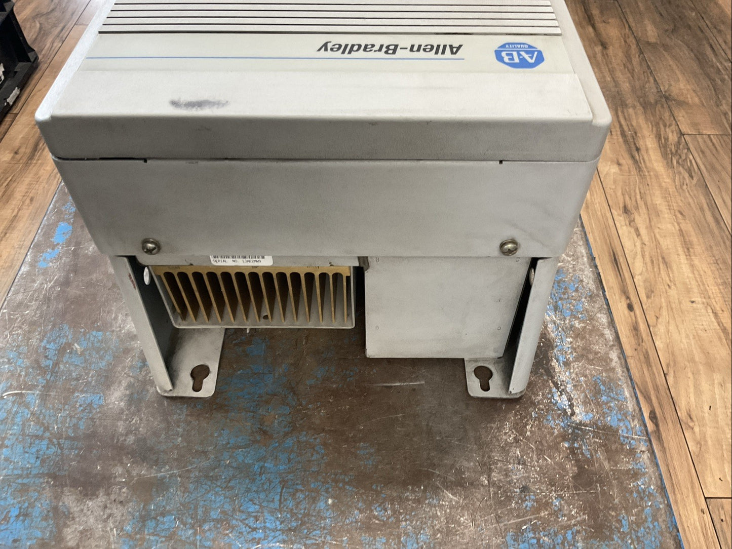 ALLEN BRADLEY 1336S-B007-AA-EN4-GM1-HAB SER D 1336 PLUS SENSORLESS VECTOR DRIVE
