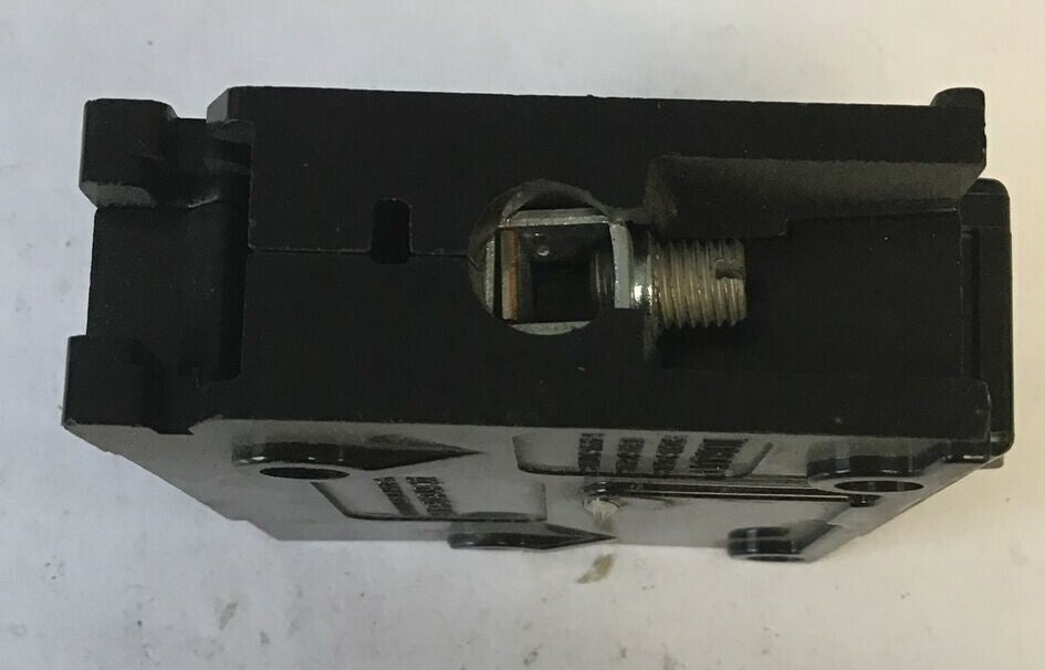 THOMAS & BETTS TB120C CIRCUIT BREAKER 120/240VAC ***LOTOF4***