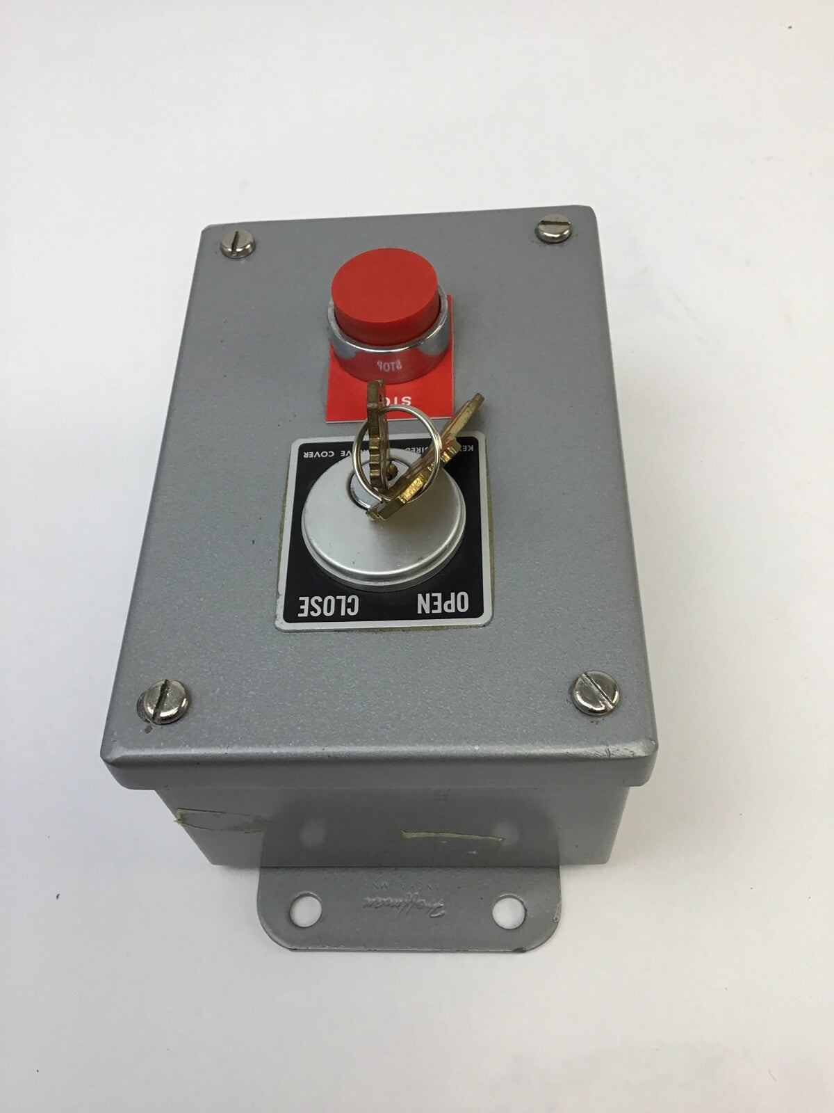 HOFFMAN SKS-2S FLUSH MOUNT SECURITY SWITCH WITH KEYS