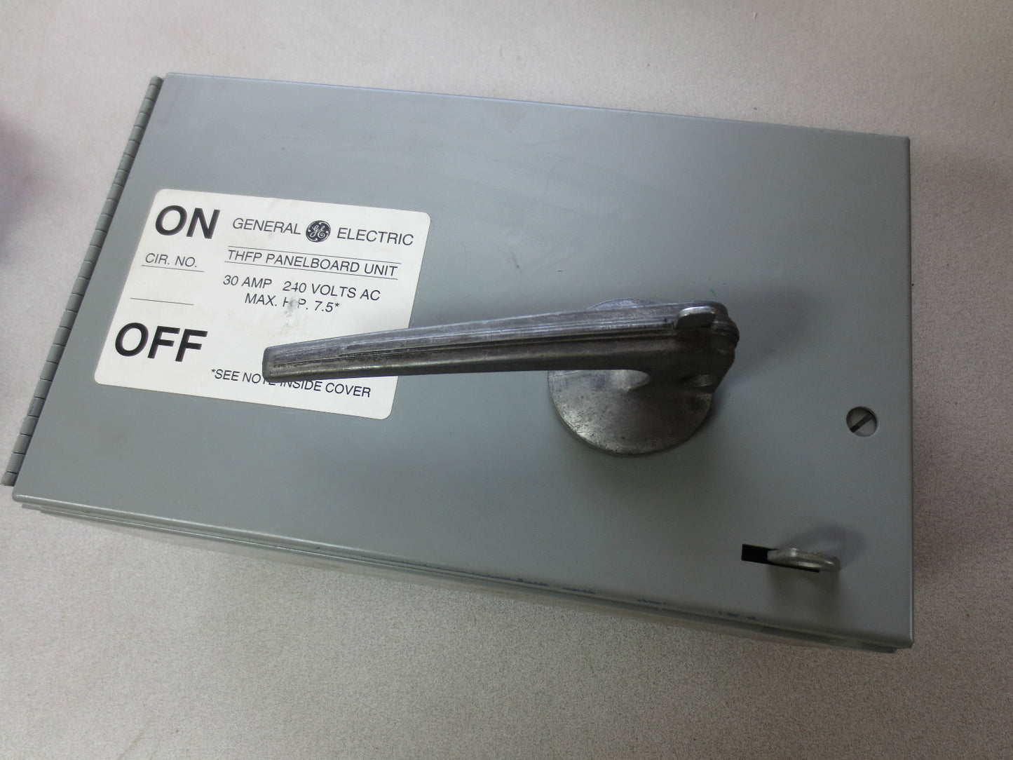 GENERAL ELECTRIC THFP321L PANELBOARD SWITCH 30A, 240VAC, 7.5HP - NEW SURPLUS