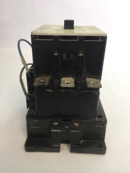 SQUARE D 8502 PG3.00 CONTACTOR 600VAC 100A 60HP 3 POLE 3 PHASE
