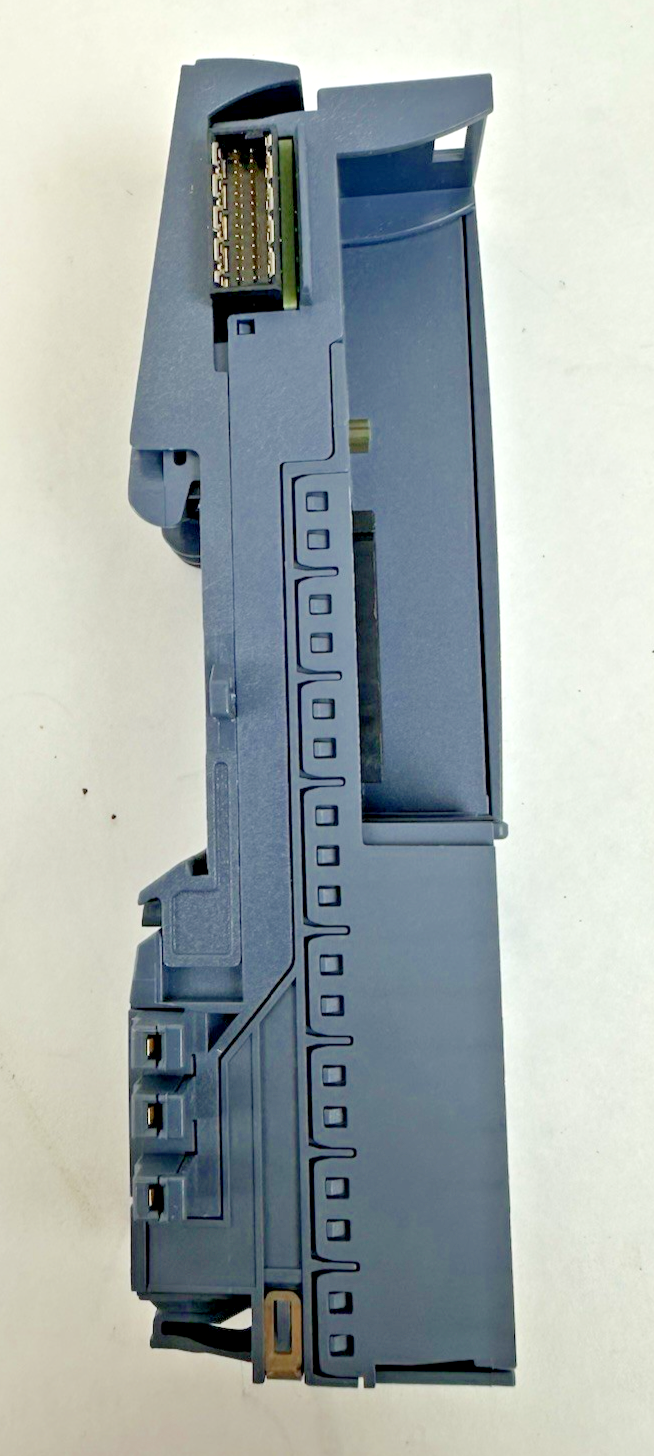 SIEMENS 6ES7 193-6BP20-0BF0 SIMATIC ET 200SP BASE UNIT
