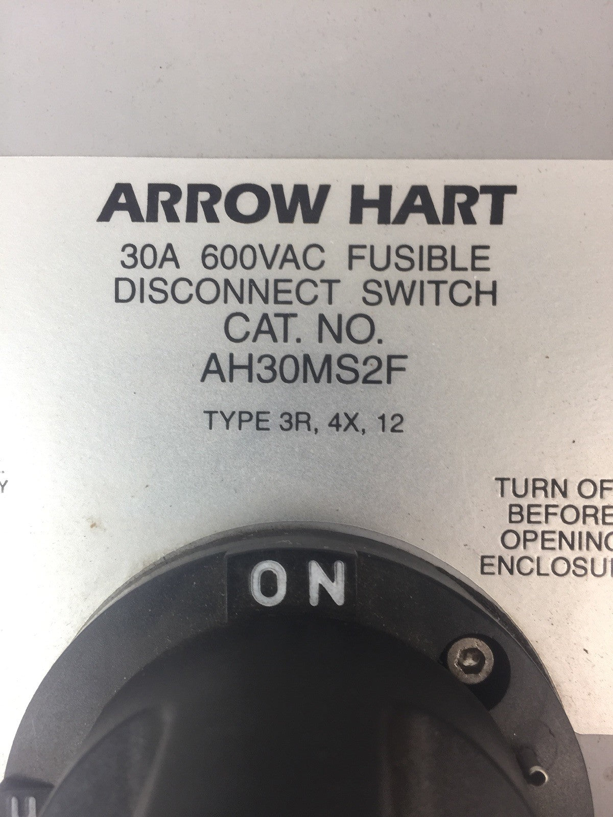 ARROW HART AH30MS2F DISCONNECT SWITCH 30A 600VAC FUSIBLE TYPE 3T,4X,12 ENCLOSED
