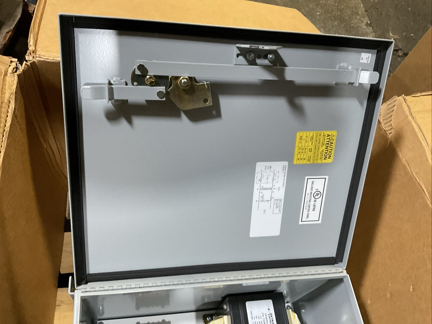 DAYKIN ELECTRIC STDAB1-3 TRANSFORMER DISCONNECT TOTAL VA 3000 PRI VOLTS 480 6.2A