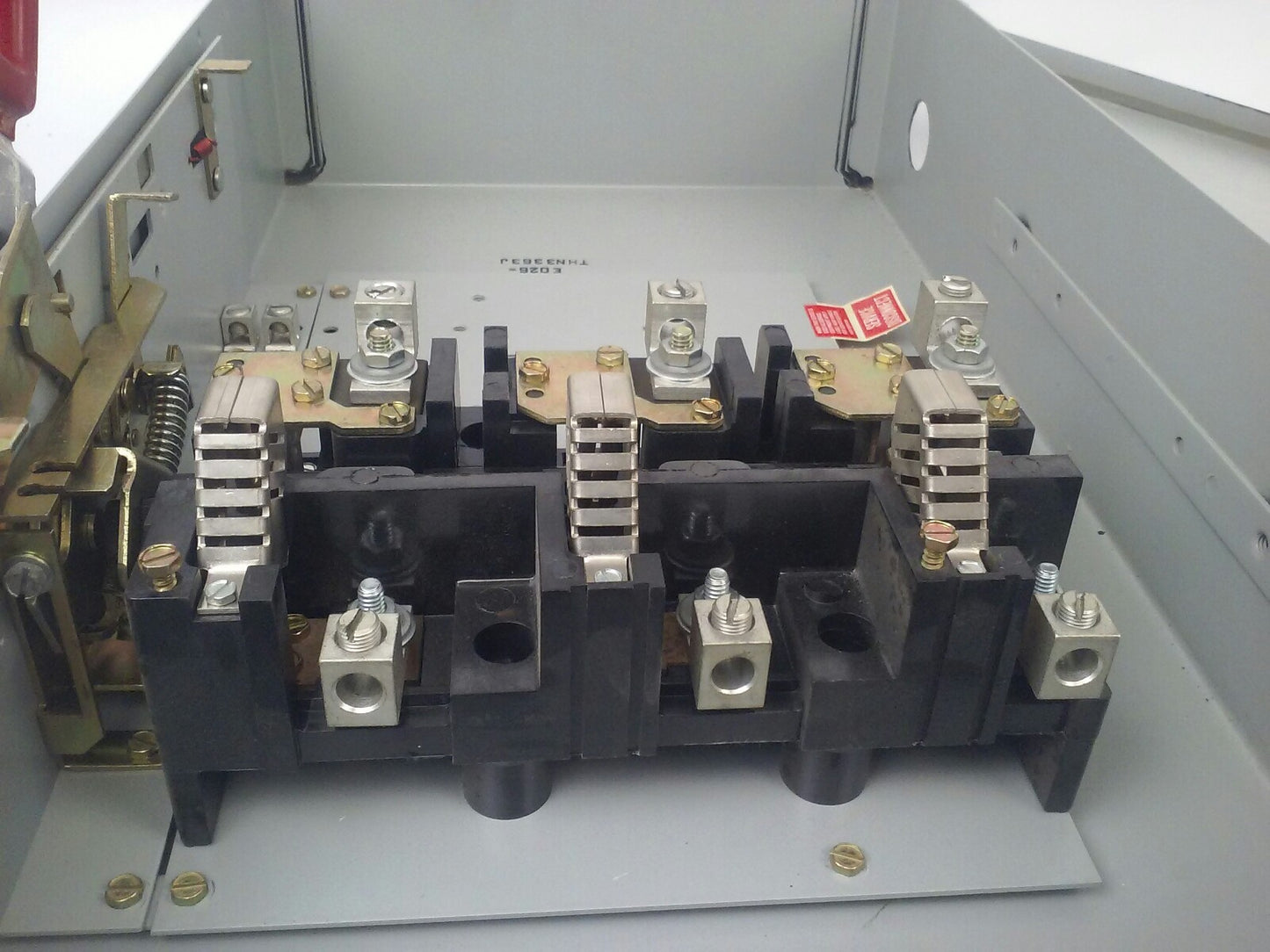 GE THN3363J NON-FUSIBLE SAFETY SWITCH 3PH 100A 600V 100HP TYPE 1/12 ENCLOSURE