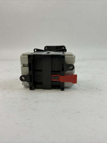 SCHNEIDER ELECTRIC 3R1101 V0 DISCONNECT SWITCH 600VAC 25A 3PH 10HP 3POLE