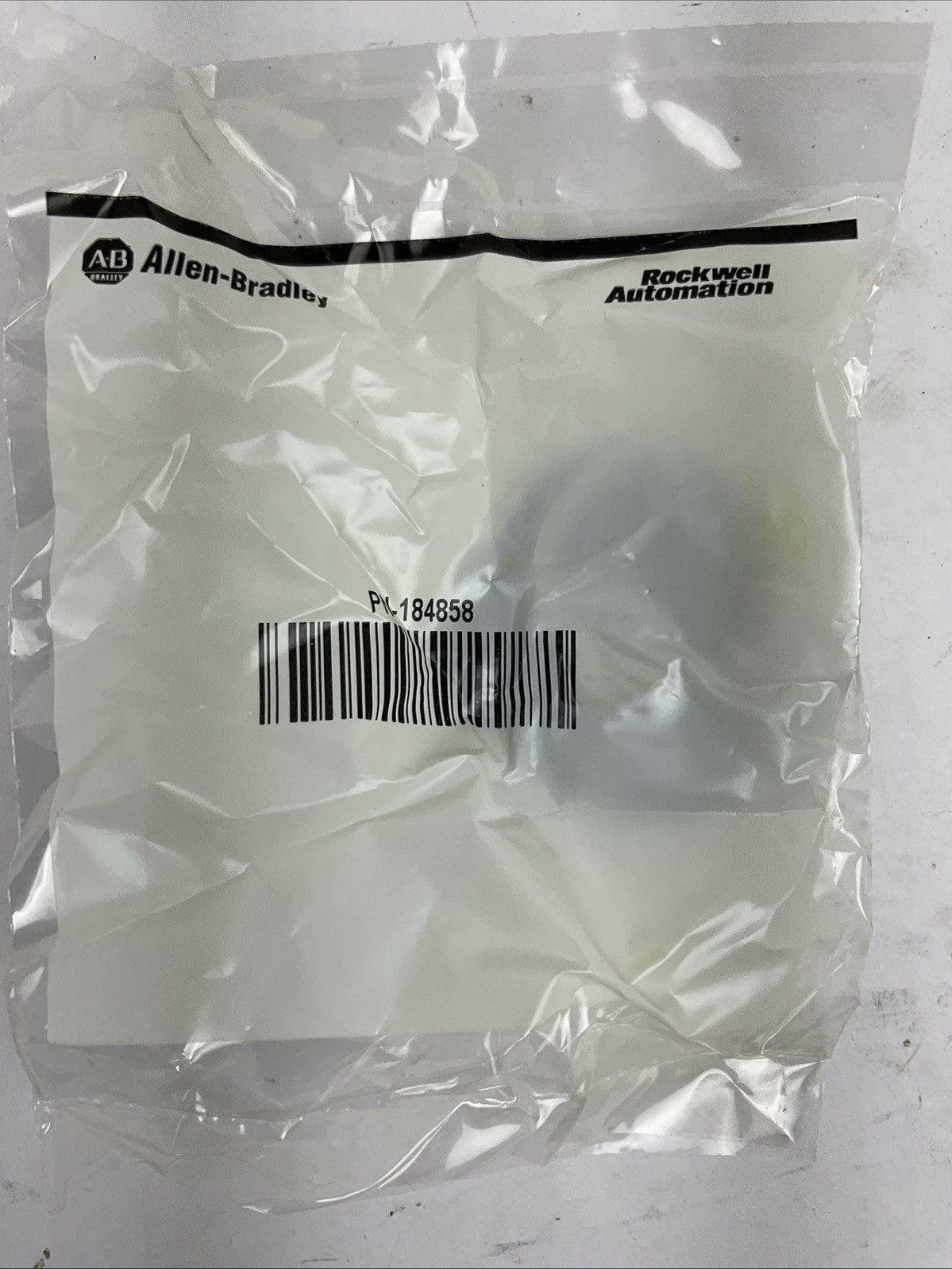 ALLEN BRADLEY 800T-PA16A SER T 120VAC ILLUMINATED TYPE W/GUARD AMBER PUSHBUTTON