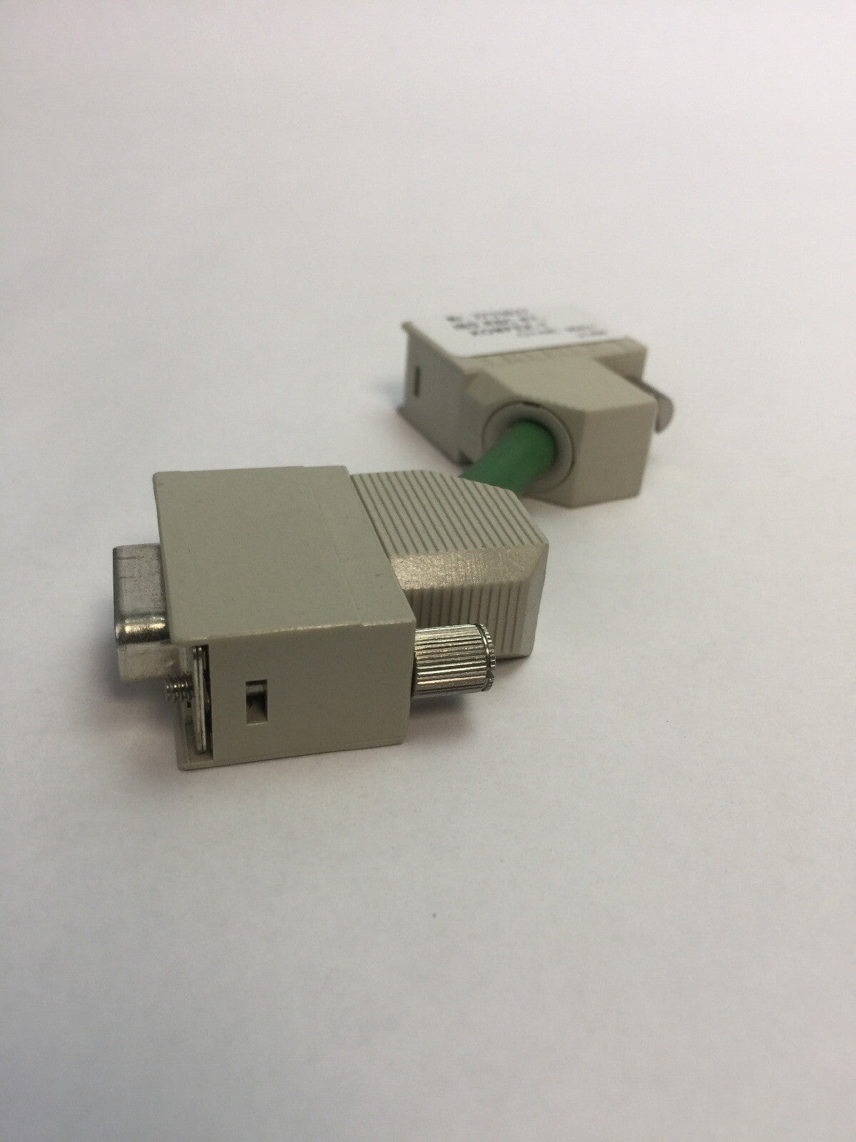 PHOENIX CONTACT IBS RBC RT-KONFEK-T CABLE CONNECTOR MALE AND FEMALE