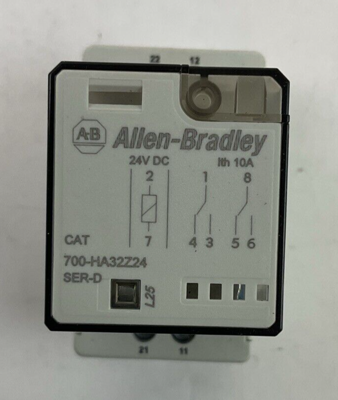 ALLEN BRADLEY 700-HN100 SER D RELAY SOCKET 700-HA32Z24 RELAY 24VDC 10A