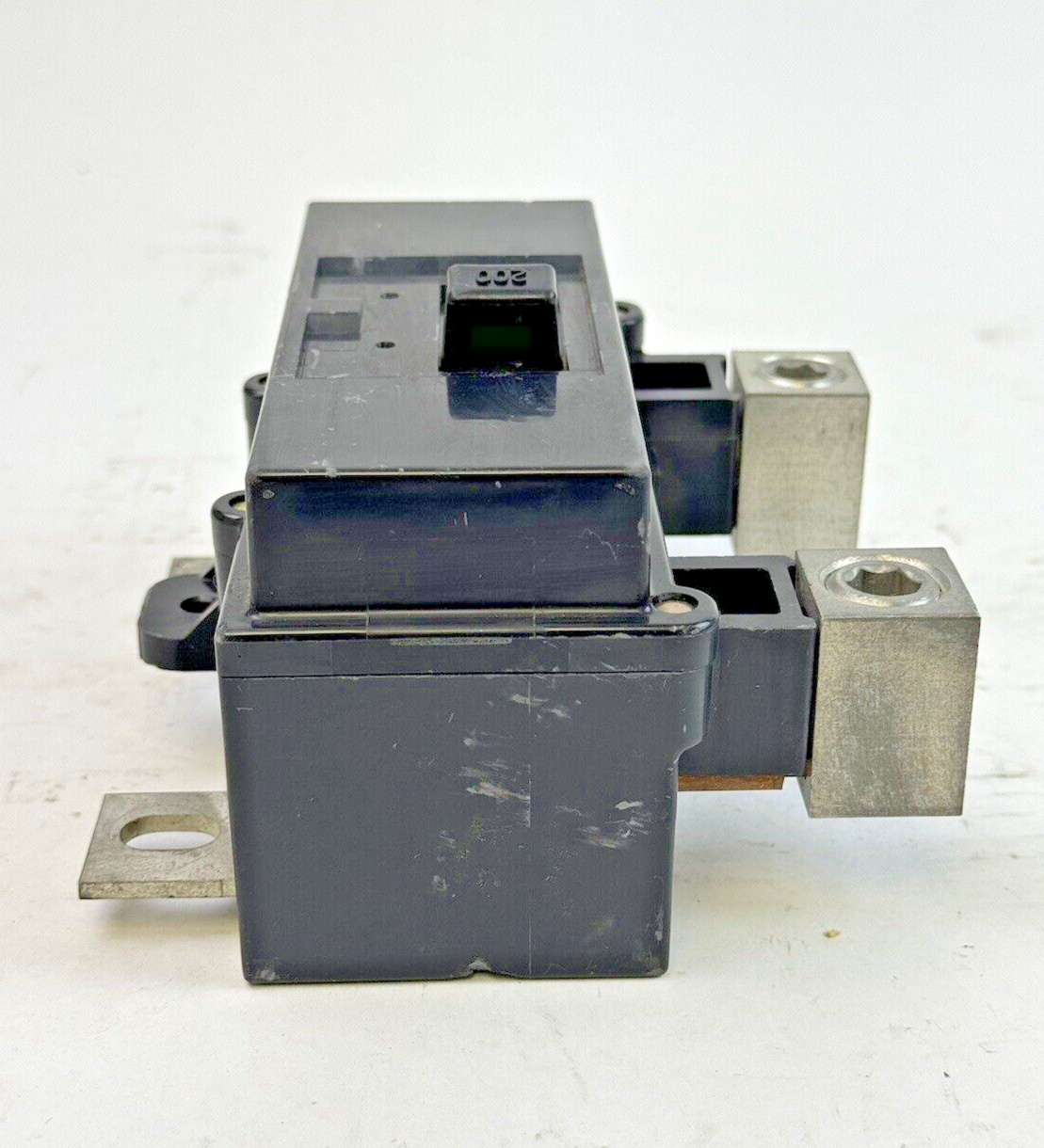 SQUARE D QOM2200VH  MAIN CIRCUIT BREAKER  2P  200A  240VAC