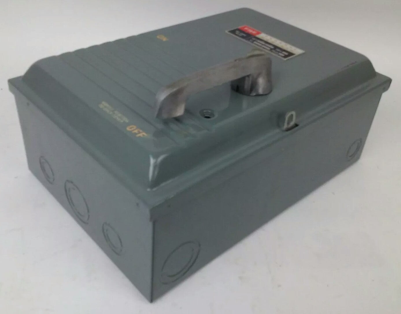 FPE 1632 TYPE A FUSIBLE SAFETY SWITCH 3P, 60A, 240VAC, 4 WIRE, 3 BLADES,7 1/2HP