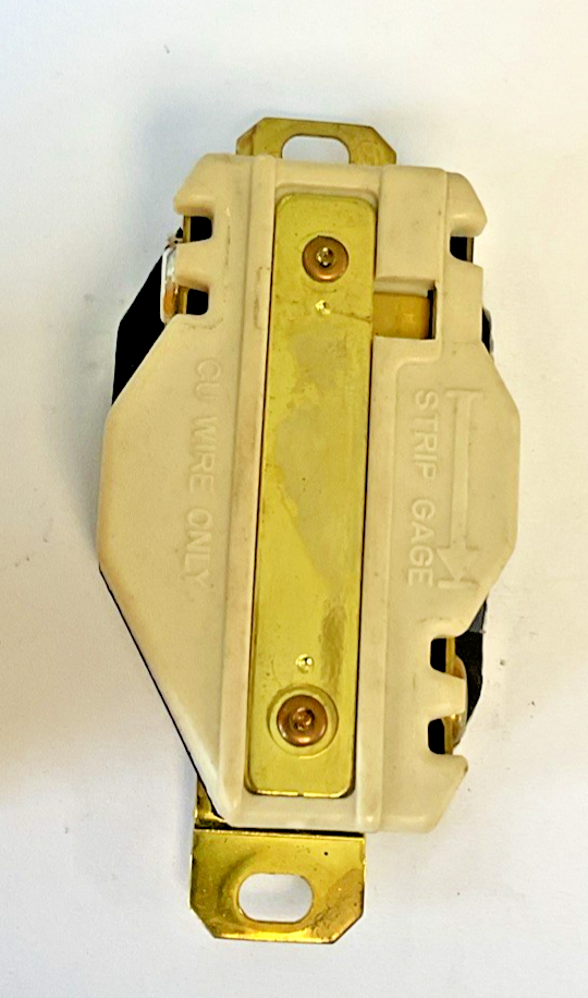 HUBBELL HBL2310 TWIST LOCK RECEPTACLE 20A 125VAC/DC 2POLES 3WIRE ***LOTOF2***