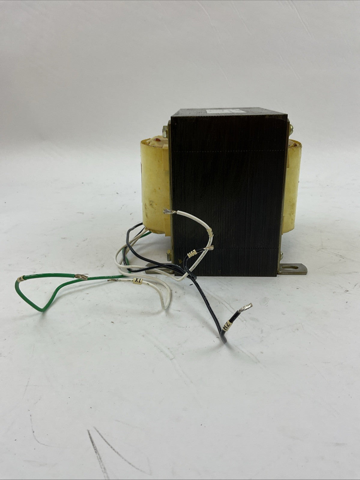 DAYKIN ELECTRIC DKN 200A TS105 TRANSFORMER 2000VA PRI 480 SEC 120 60HZ 1PH