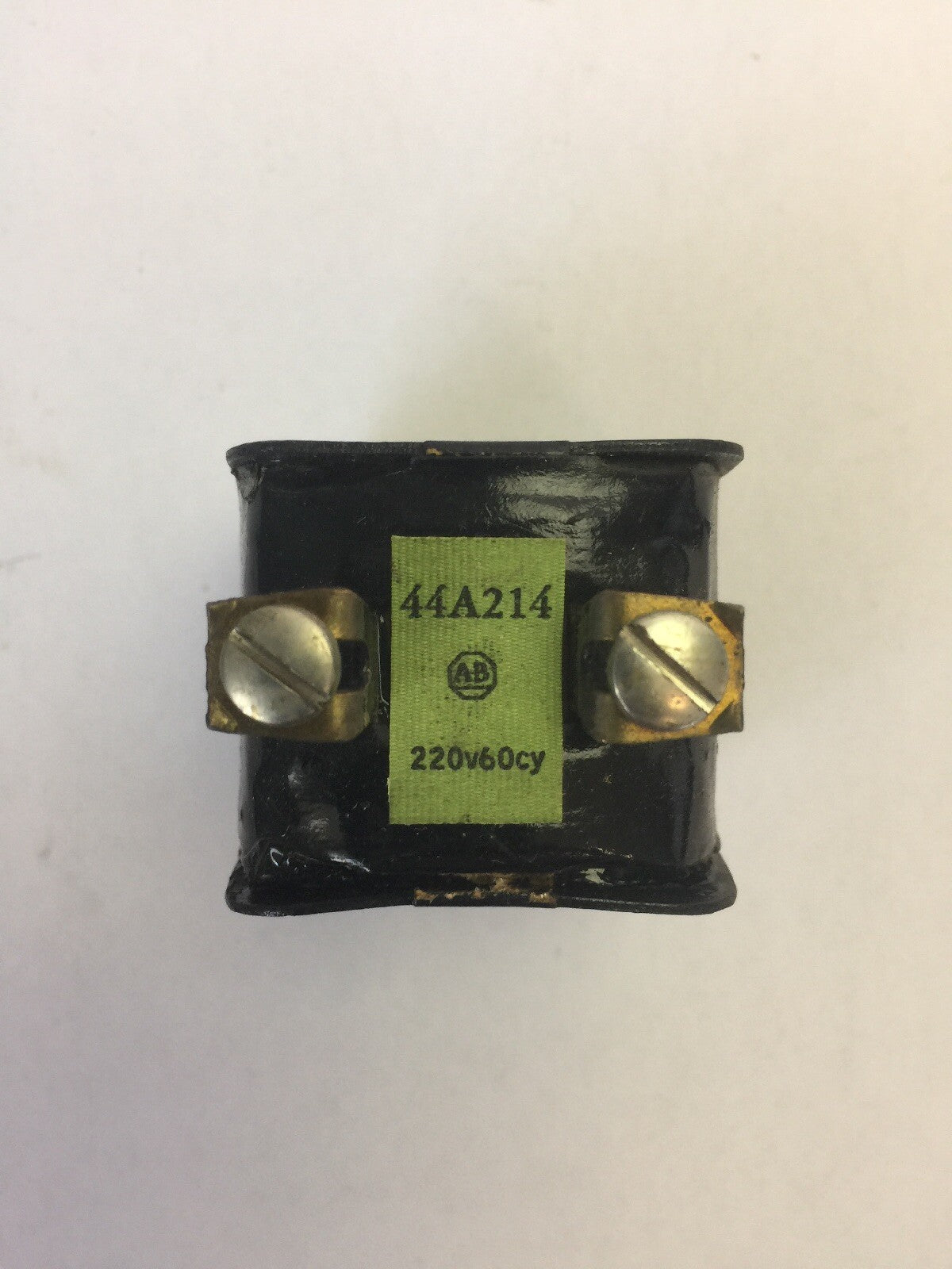 ALLEN BRADLEY 44A214 COIL 220V 60CY