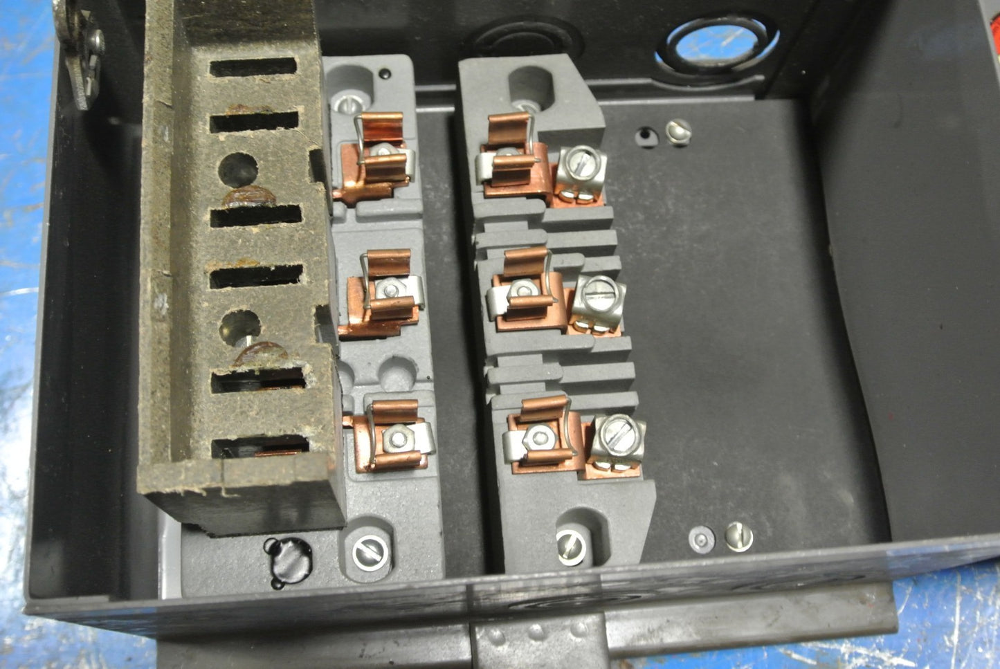 SQUARE D SD-9351 - SAFLEX FUSIBLE PLUG-IN DUCT / BUS PLUG - 230V, 30A, 3P, 3W