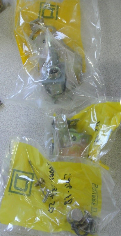 SQUARE D 9423 M-5 - DOOR CLOSING  MECHANISM MECHANICAL INTERLOCK - NEW SURPLUS