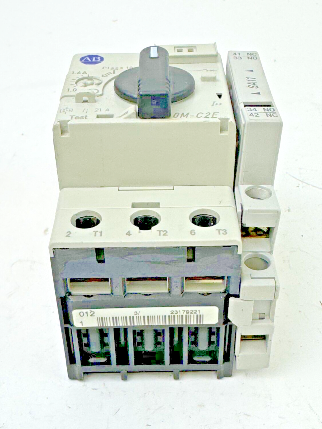 ALLEN-BRADLEY - 140M-C2E-B16 SER. C - MOTOR PROTECTOR + 140M-C-A SER. A AUX. CON