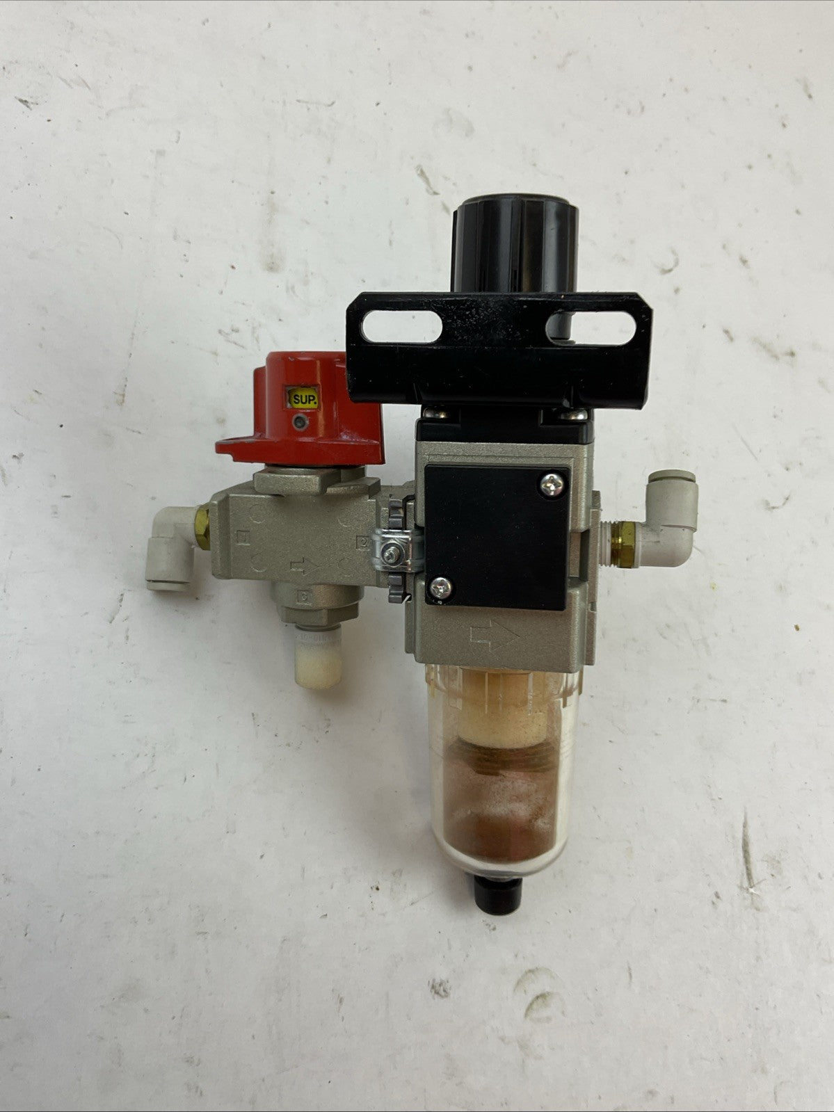 SMC AW20K-01BM-R REGULATOR VHS20-01-R SHUT OFF VALVE