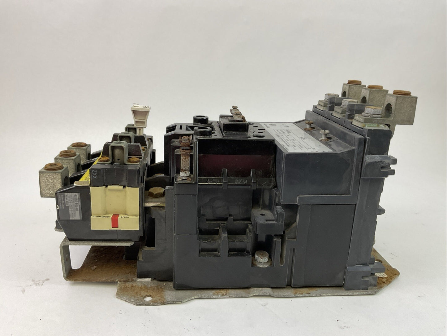 ALLEN BRADLEY 509-EOD SIZE 4 STARTER SER A 135A 600VAC 3PH 100HP COIL 115-120V