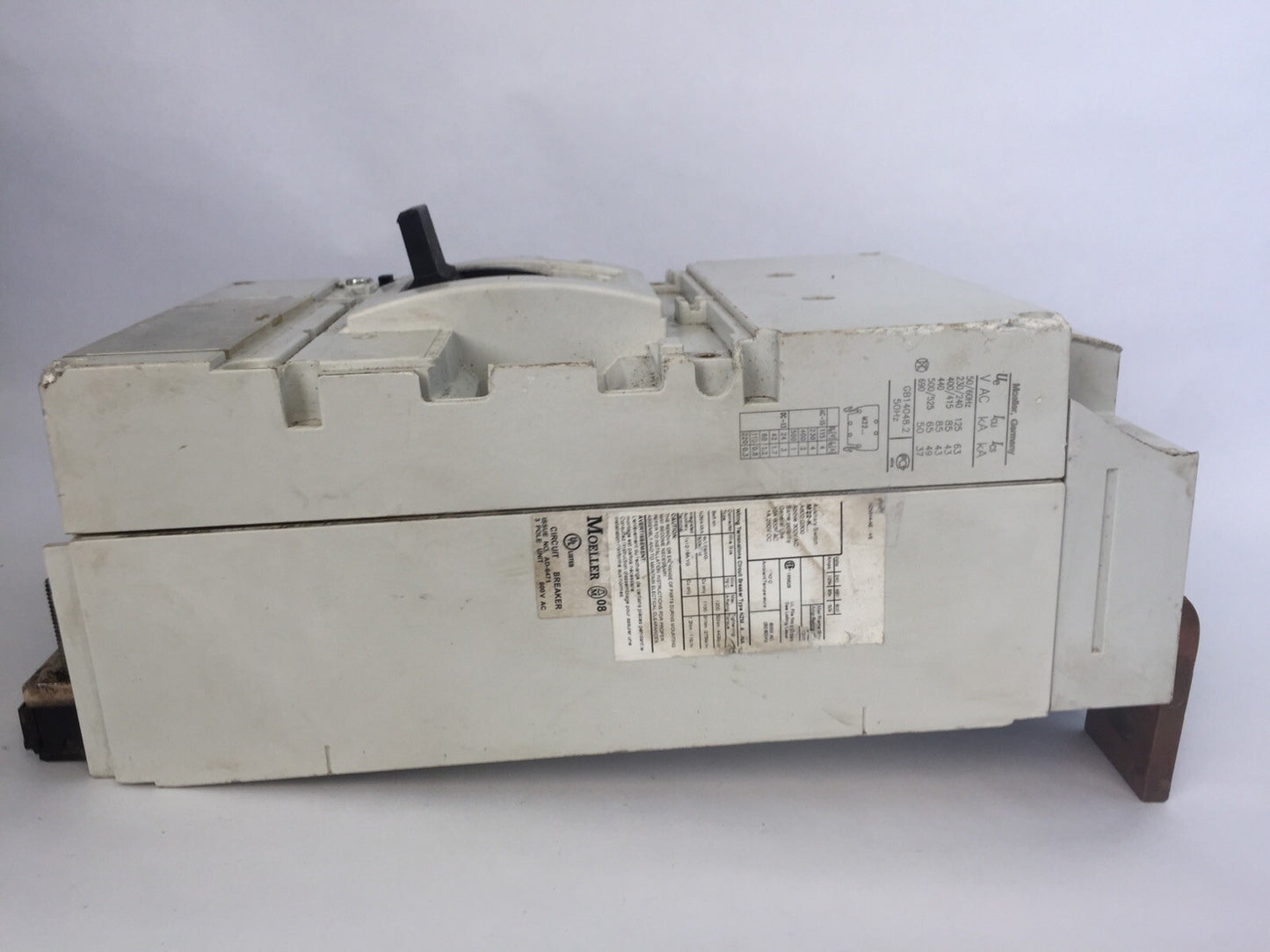 MOELLER NZMH4-AE CIRCUIT BREAKER 1200A 600VAC NZM4-XUHIV20 24VDC NZM H4-AE