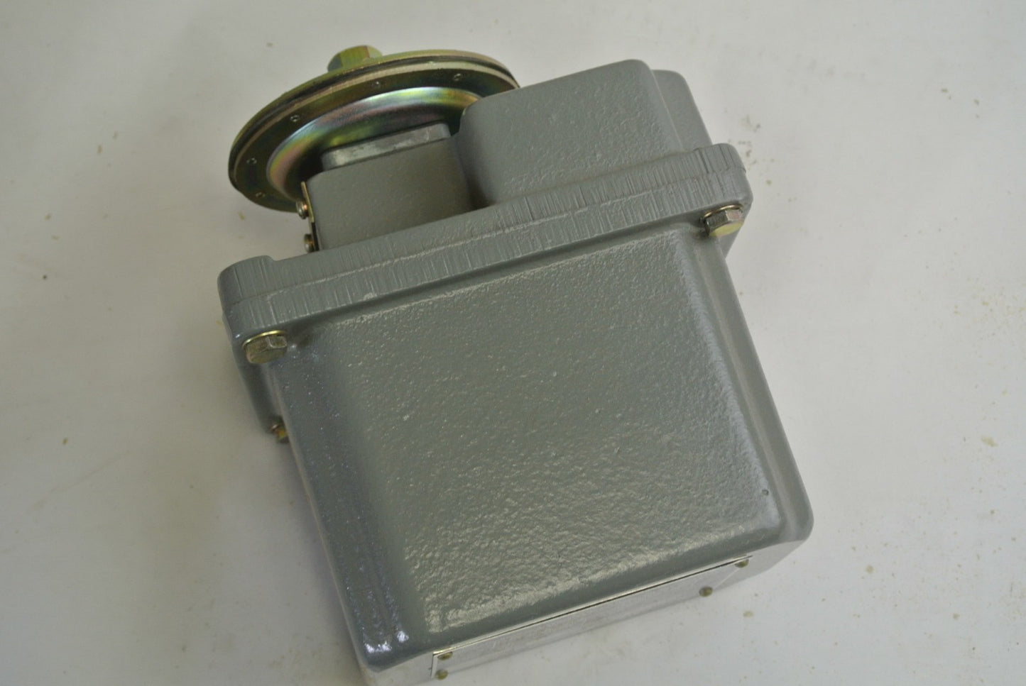 SQUARE D 9012 GAR1 - ELECTROMECHANICAL PRESSURE SWITCH - NEW SURPLUS