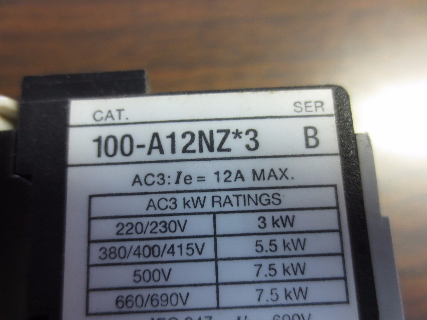 ALLEN-BRADLEY 100-A12NZ*3, Ser. B - CONTACTOR  600V 1/2-10HP