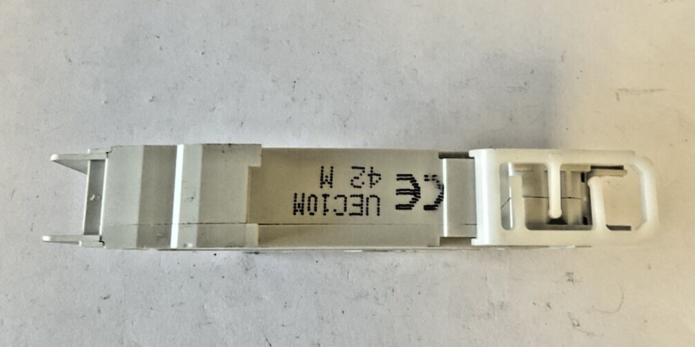 CONNECT POWER BR1C10AC CIRCUIT BREAKER C10 277VAC 10KA ***LOTOF2***