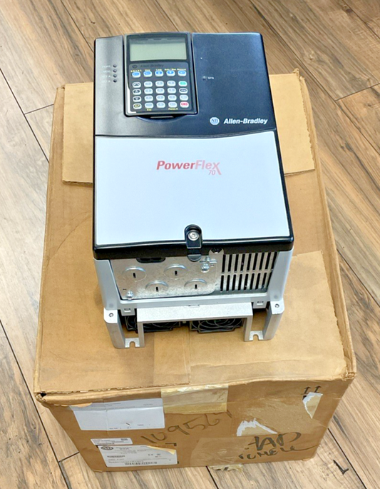 ALLEN BRADLEY 20AD014A3AYNANC0 POWER FLEX AC DRIVE 70 FRM 5.001