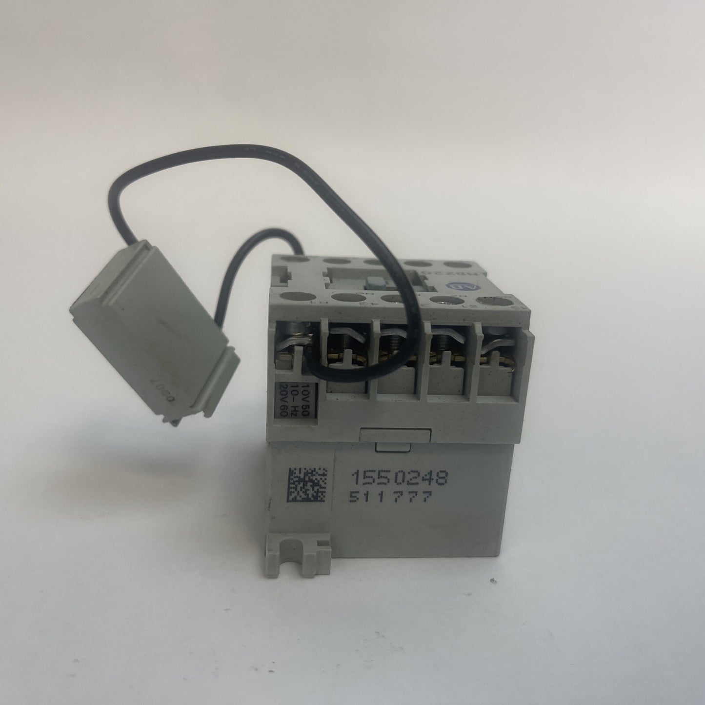 ALLEN BRADLEY 700-MB220* SER A CONTACTOR 300VAC 10A COIL 120V 60HZ (LOT OF 5)