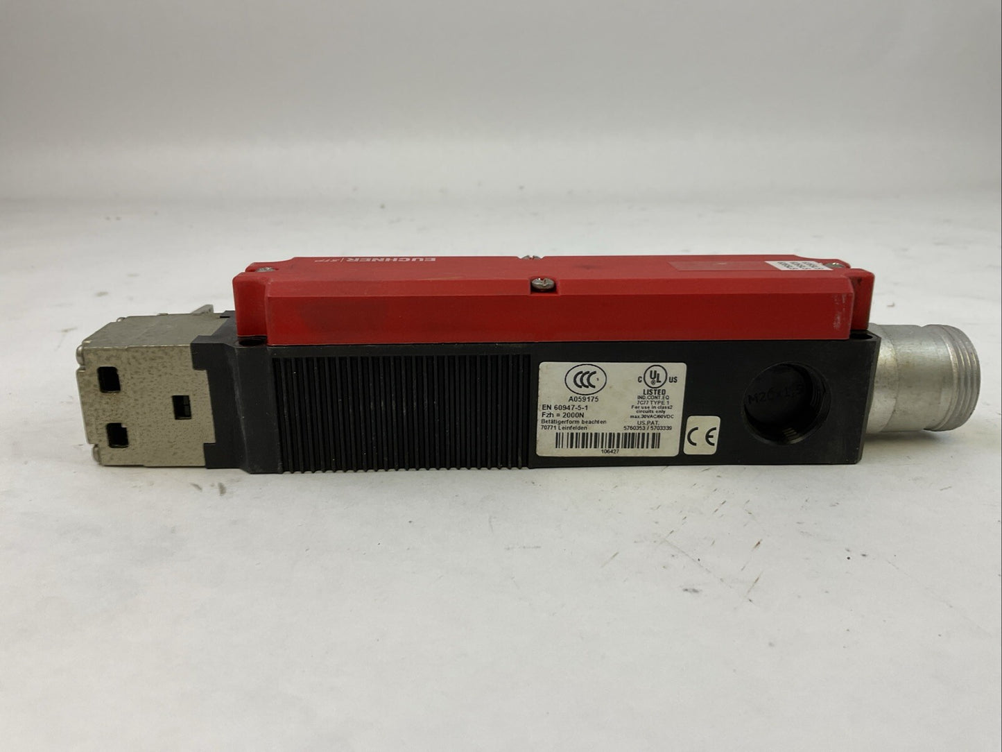 EUCHNER STP3A-4131A024-10C-DCX SAFETY SWITCH AC-15 4A 50V DC-13 4A 24V