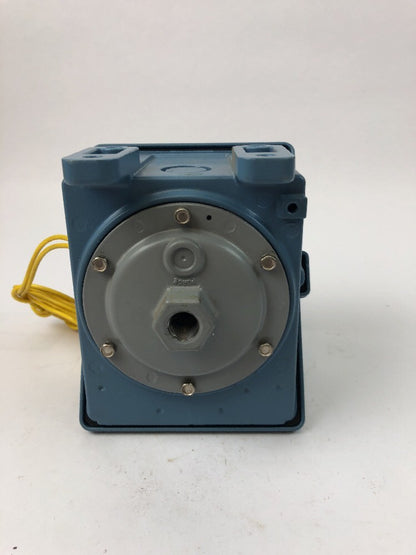UNITED ELECTRIC CONTROLS H400 440 PRESSURE SWITCH