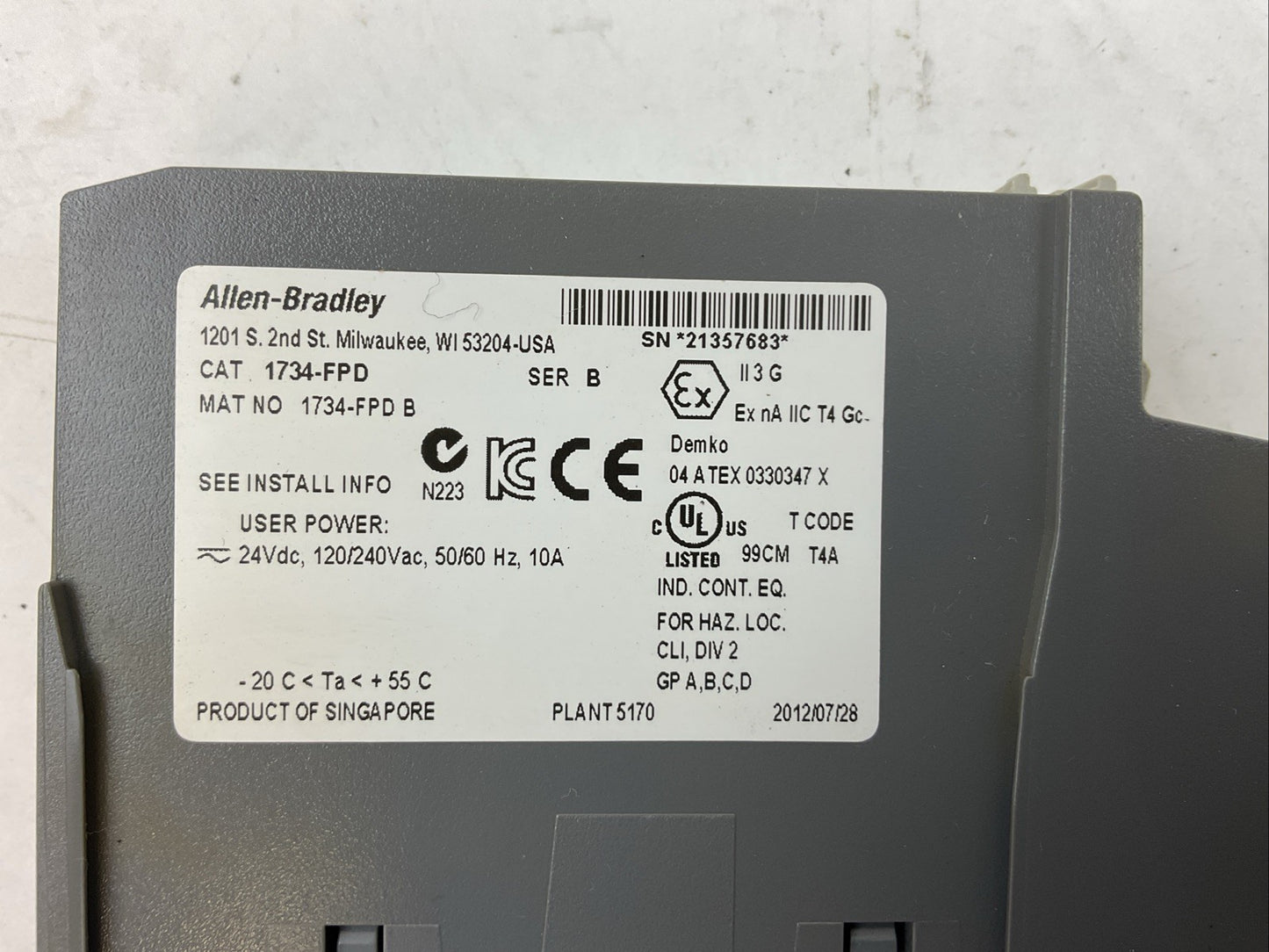 ALLEN BRADLEY 1734-FPD SER B FIELD POWER DISTRIBUTOR 24VDC 120/240VAC 1734-RTB
