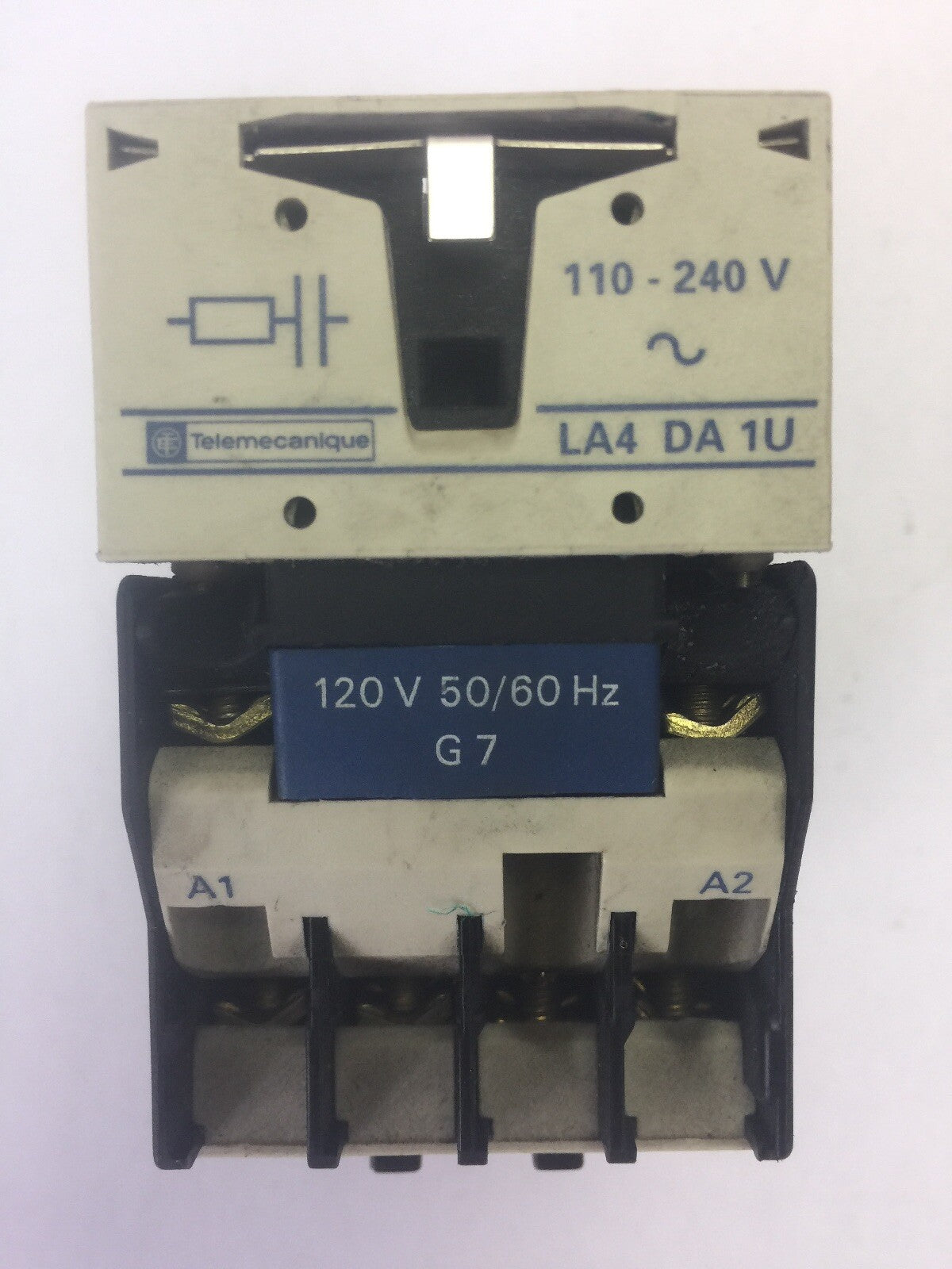 TELEMECANIQUE CA2DN40 CONTACTOR COIL 120V 60HZ LA4DA1U SUPRESSOR LA1DN04 AUXILIA