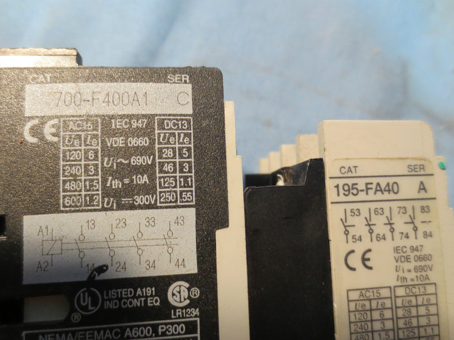 ALLEN BRADLEY 700-F400A1 Ser. C RELAY w/ A-B 195-FA40 Ser. A AUX. CONTACT BLOCK