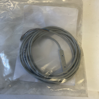 ALLEN BRADLEY 871FM-N3NN8-E2 INDUCTIVE PROXIMITY SENSOR 10-30VDC SER.B 3MM 200MA