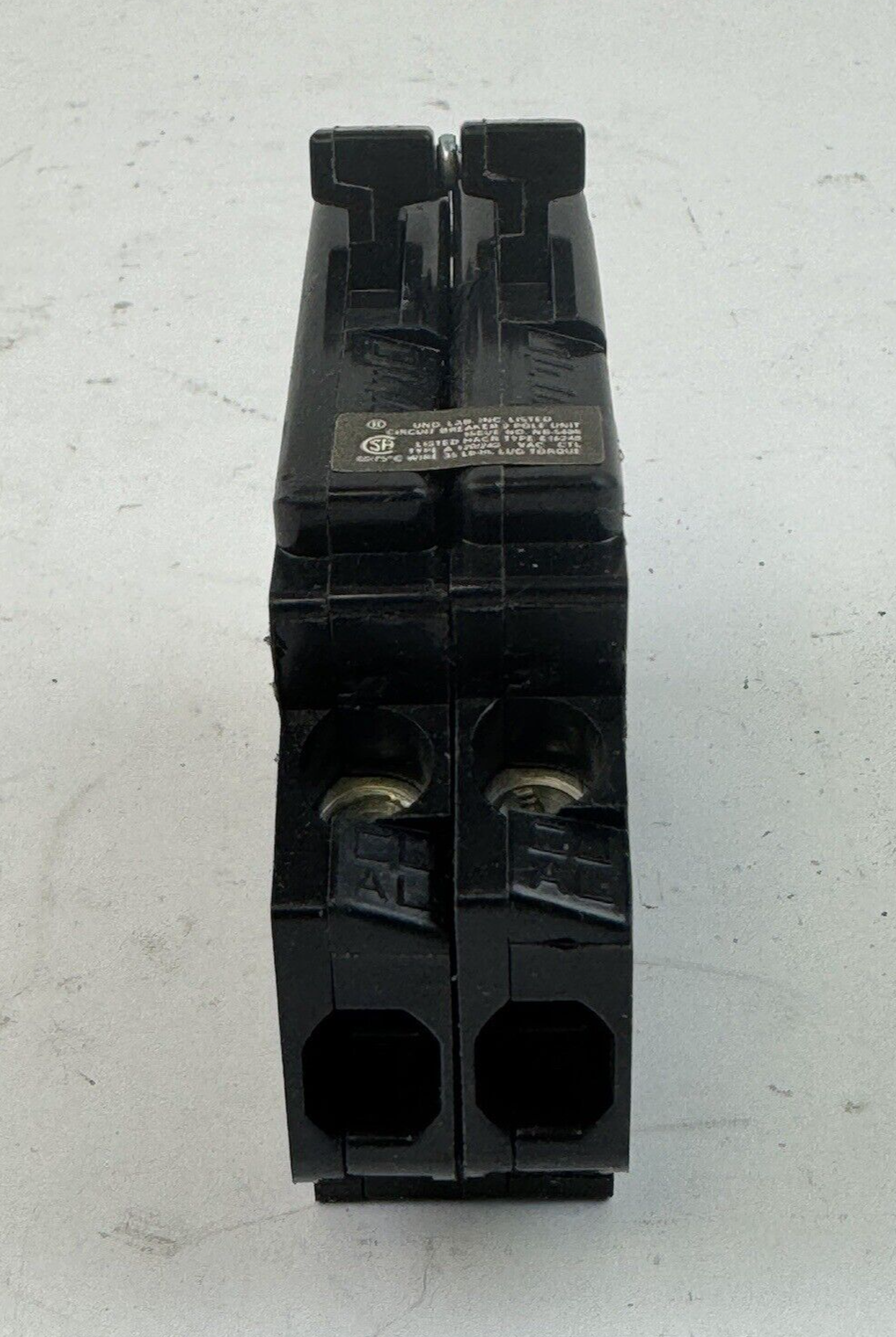 CHALLENGER *BOX OF 10* - A215K - COM. TRIP CIRCUIT BREAKERS -2 POLE/15 A/240 VAC
