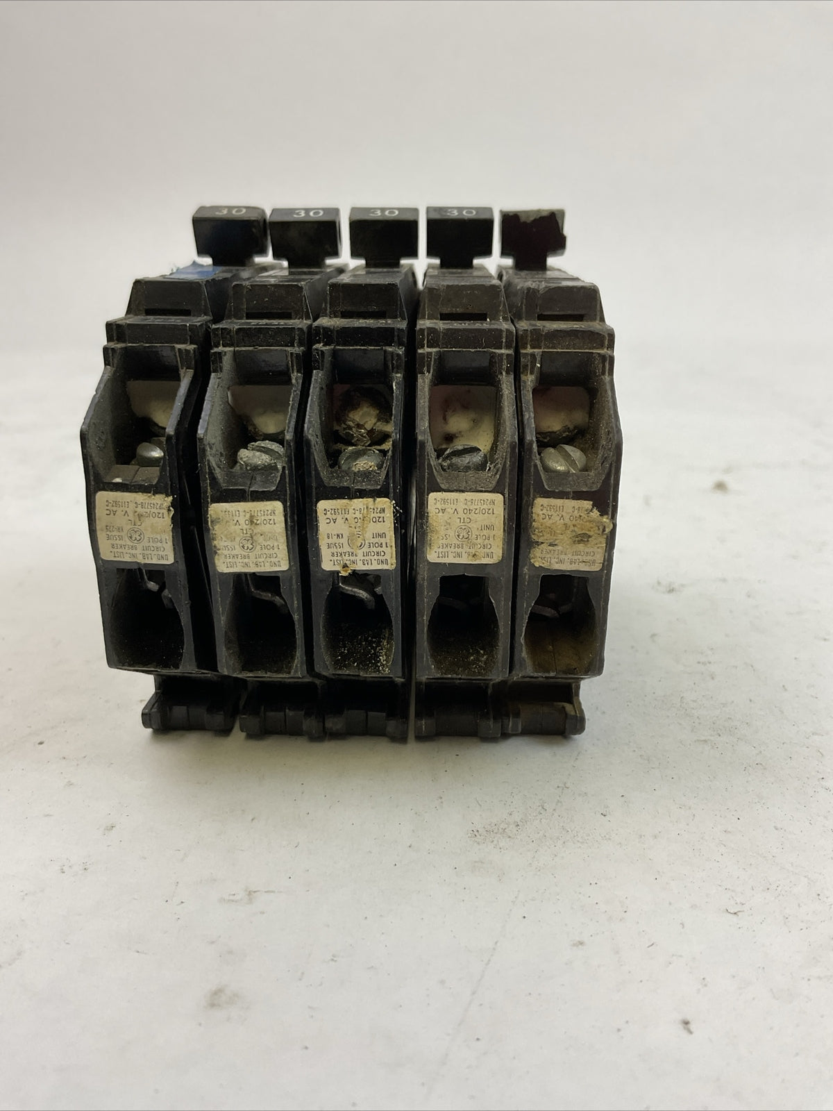 GE THQP130 1POLE TYPE TQP CIRCUIT BREAKER 30AMP 120/240VAC (LOT OF 5)
