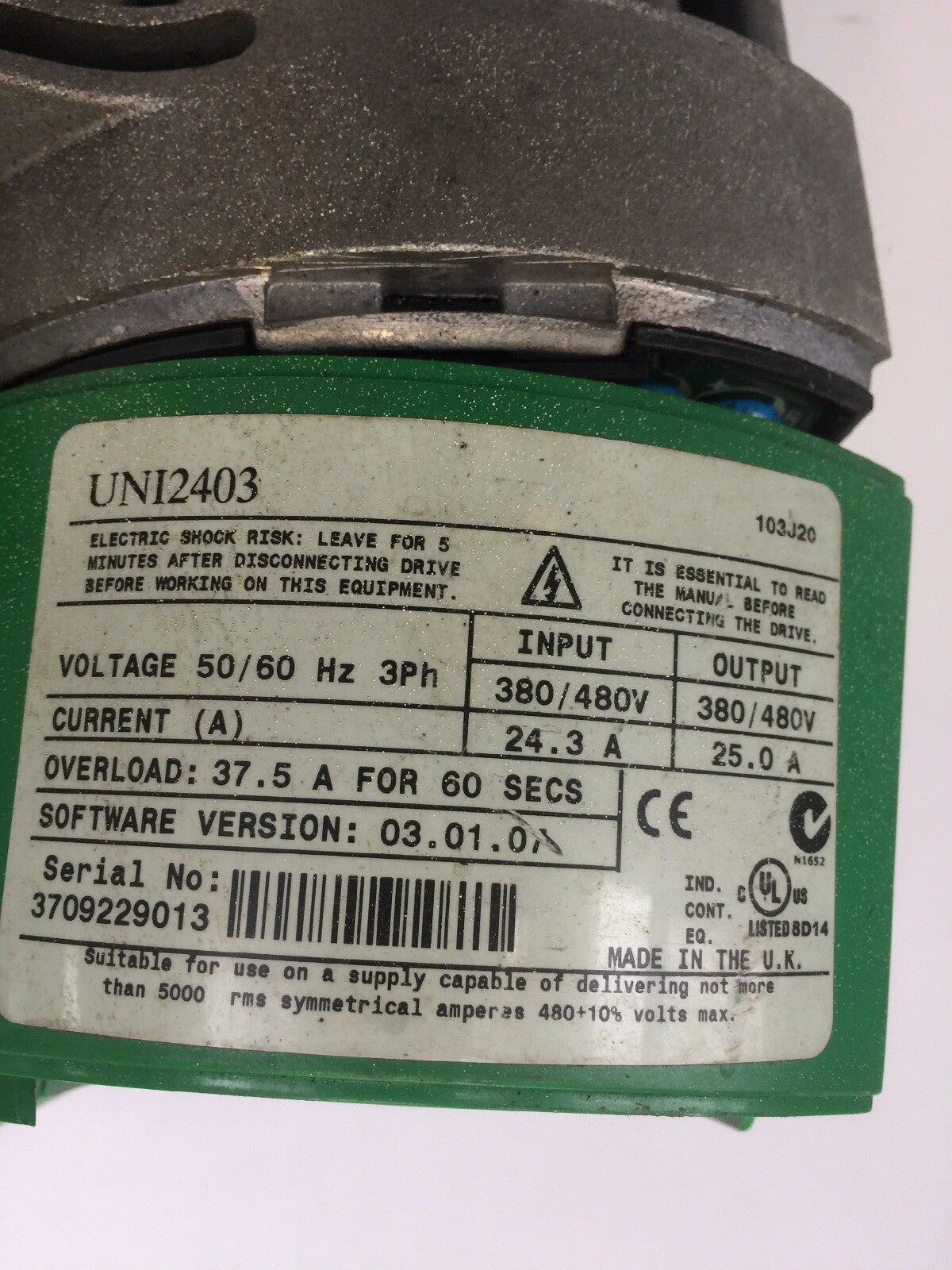 CONTROL TECHNIQUES UNI2403 UNIDRIVE 380/480 V