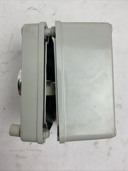ALLEN BRADLEY 800T-NX1502 SPX 908-753 START PUSH BUTTON CONTROL BOX LEVELER