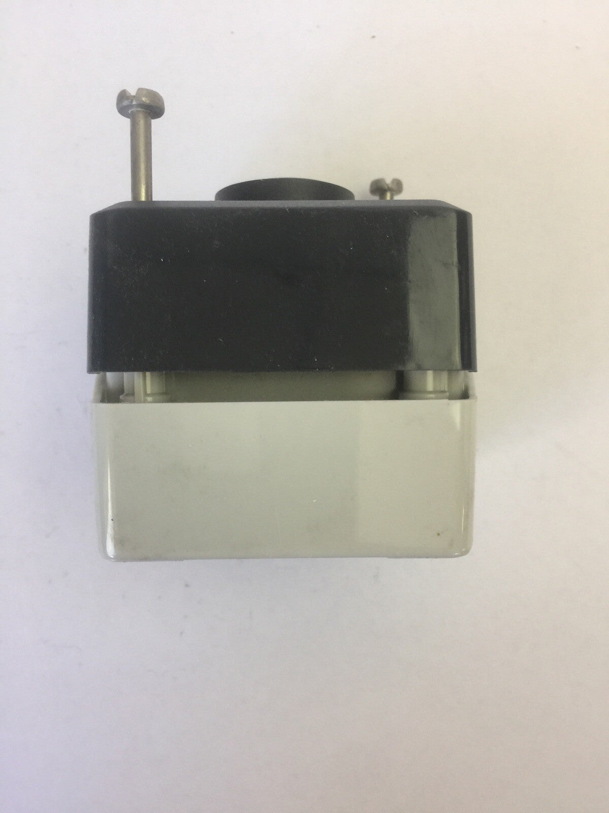 TELEMECANIQUE XALD101 PUSH BUTTON CONTROL STATION