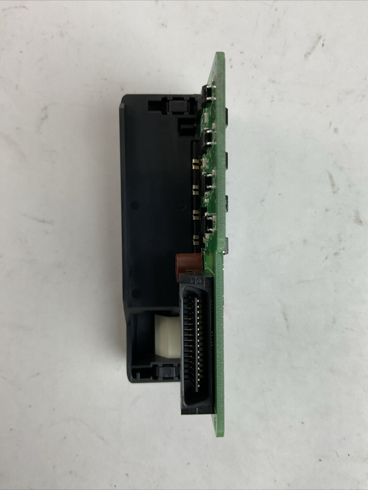 AUTOMATION DIRECT D2-08TD2 OUTPUT MODULE 12-24VDC
