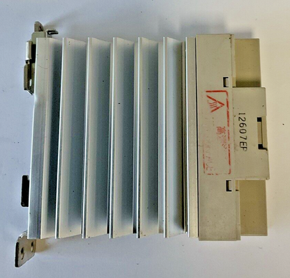 OMRON G3PB-225B-VD SOLID STATE RELAY 50/60HZ 25A 240VAC