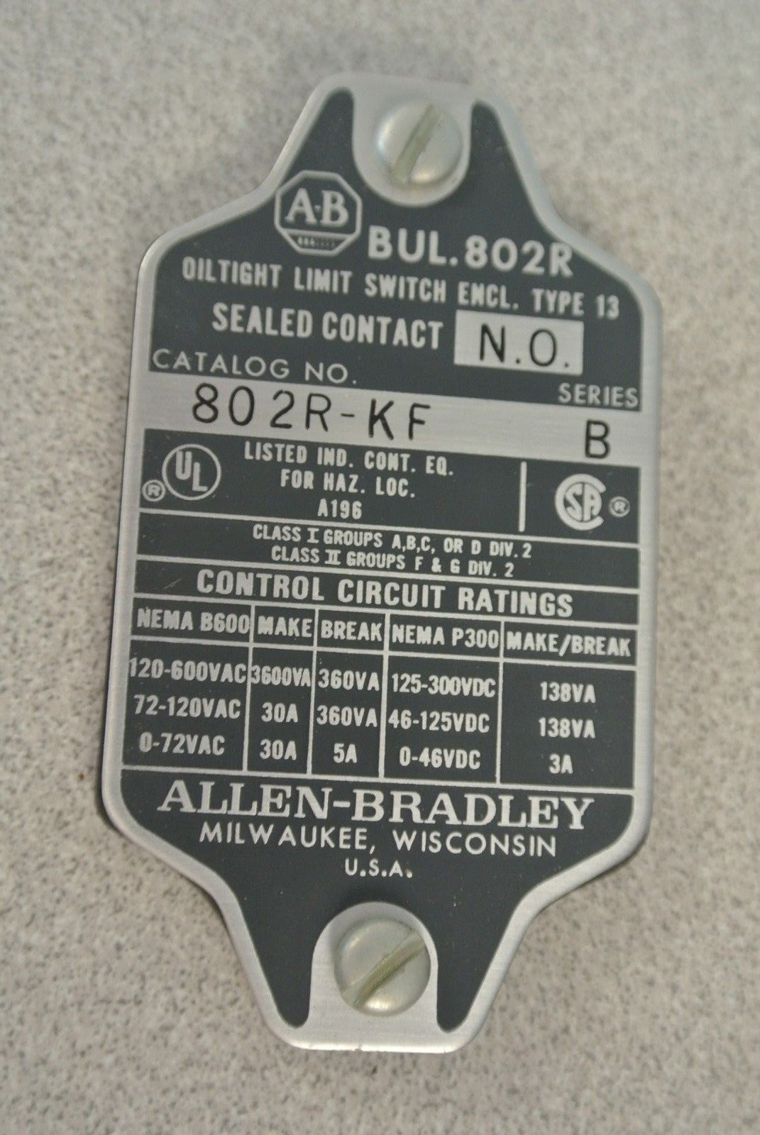 ALLEN-BRADLEY 802R-KF / OILTIGHT LIMIT SWITCH, SIDE PUSH ROLLER / NEW SURPLUS