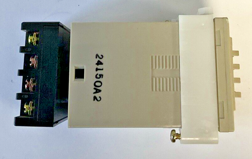 OMRON H3CA-8 TIMER 24VDC 3A 250VAC