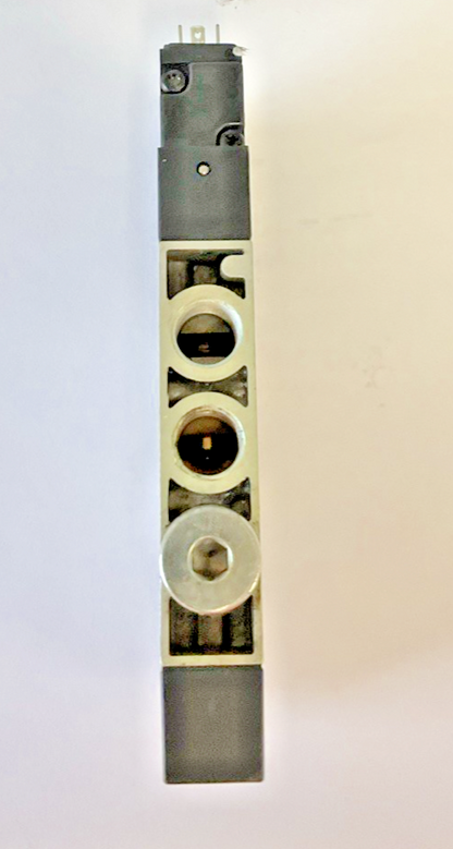 FESTO CPE18-M1H-5L-1/4 SOLENOID VALVE 10BAR W/ MSEB-3-24V SOLENOID COIL 24VDC