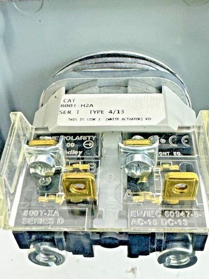 ALLEN-BRADLEY - 800T-H2A - SELECTOR SWITCH W/ BASE PLATE
