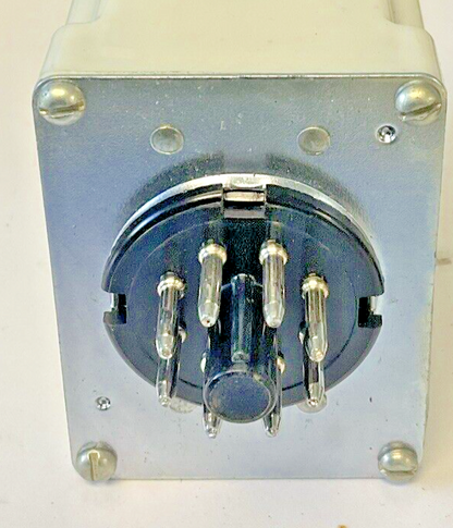 AMF CHD-38-30003 TIME DELAY RELAY 120VAC 10A 1.0-1.80SEC 24VDC W/ BASE 27E122