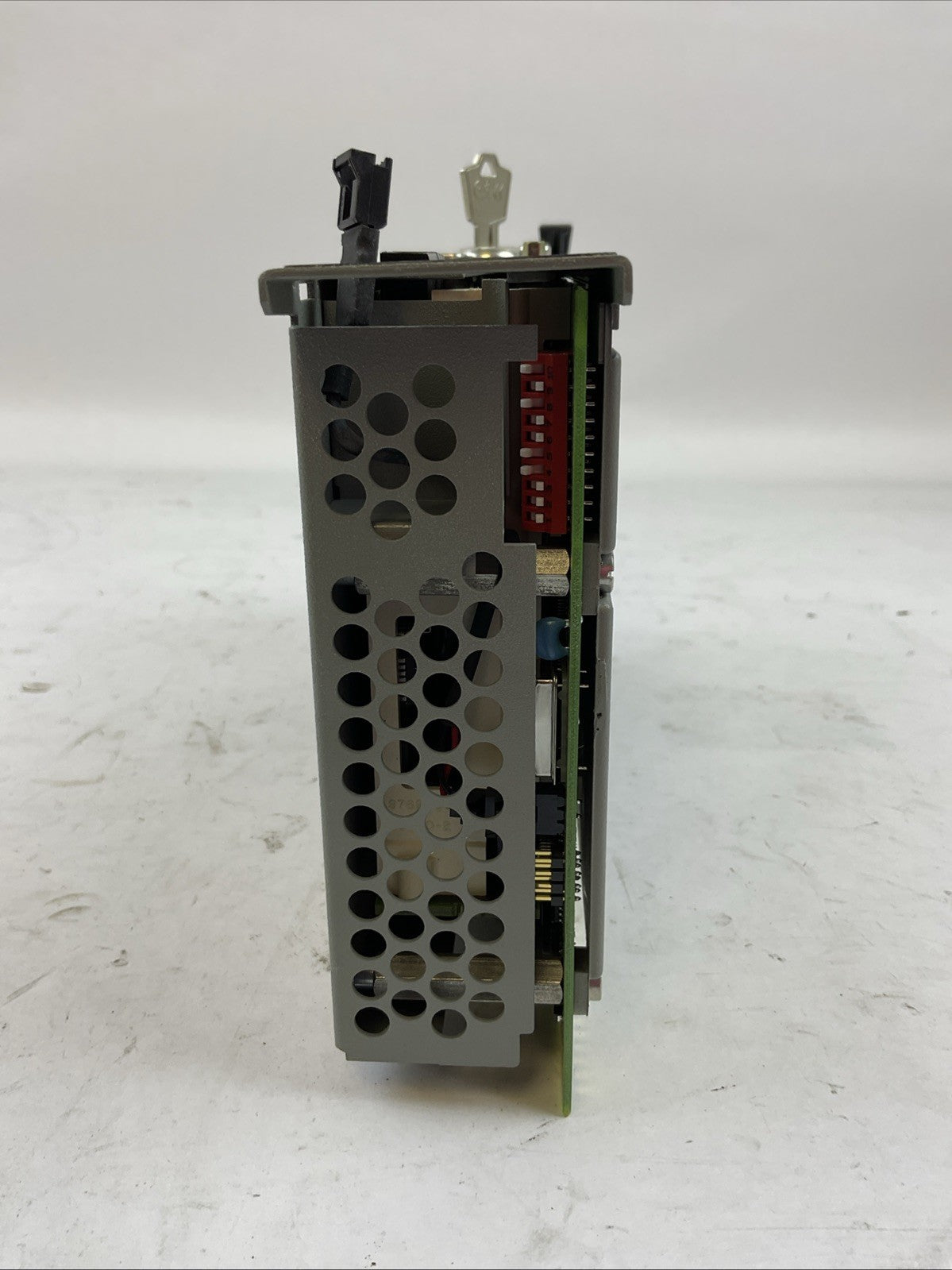 ALLEN BRADLEY 1785-L40E SER E REV J01 F/W REV D.2 PLC-5/40 ETHERNET PROCESSOR
