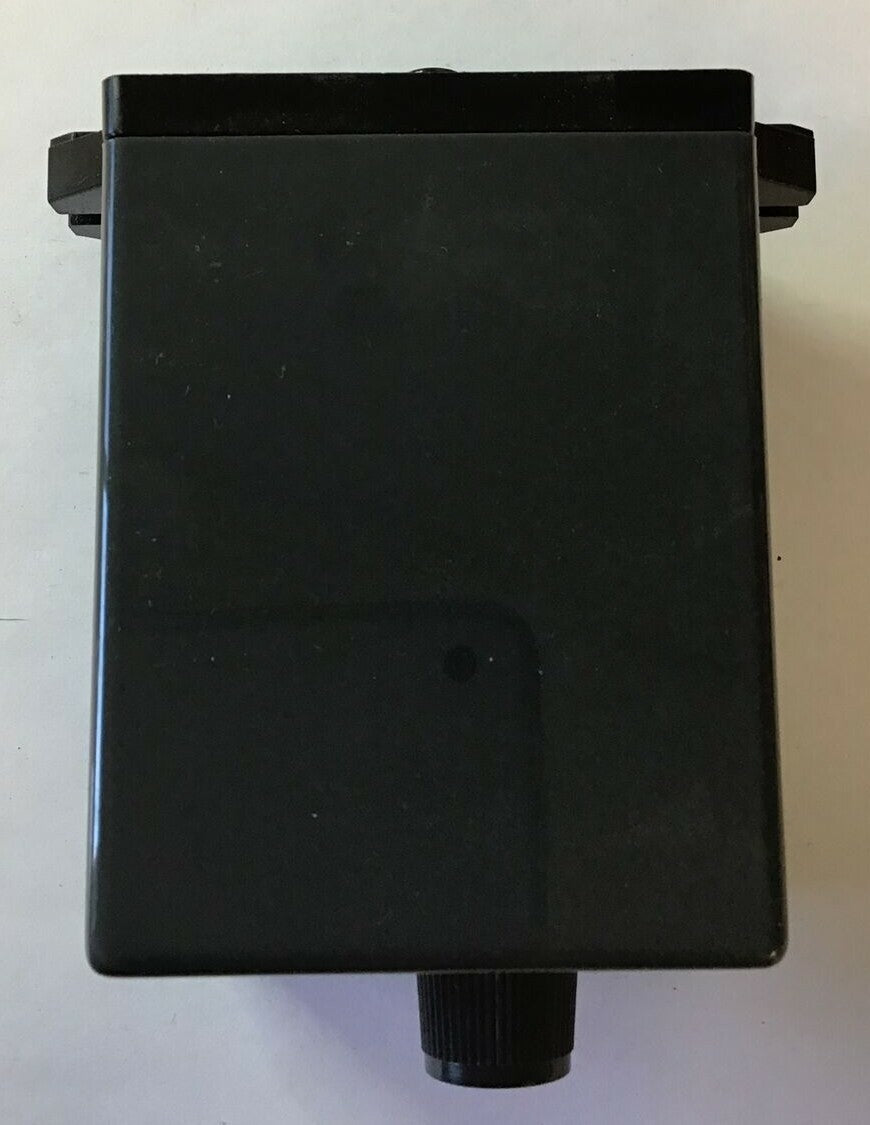 OMRON STPMNHAG SYNCHRONOUS MOTOR TIMER 120V 60HZ 0-30MIN