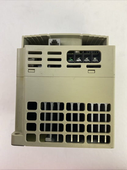 DELTA VFD007M43B AC DRIVE 0.75kW OUTPUT 3PH 0-480VAC 3A 2.3KVA 1HP MISSING COVER